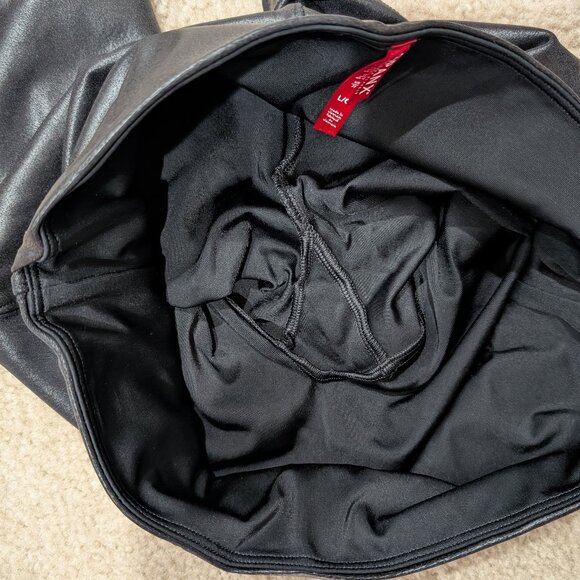 Faux leather shorts, L, Black - Picture 6 of 11